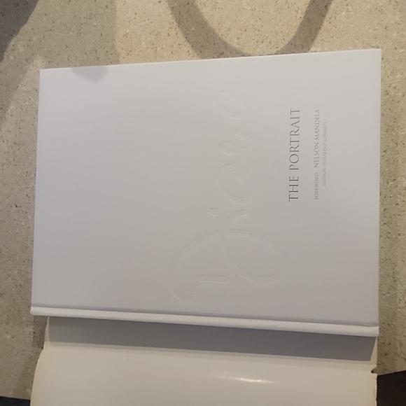 Other - Diana The Portrait Book